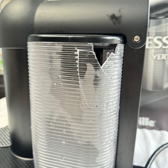 Breville Nespresso Vertuo Coffee Maker - Picture 2 of 13